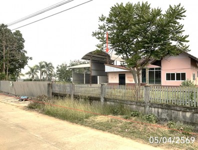 ขาย บ้านเดี่ยว/ทาวน์เฮ้าส์/คอนโด โกดัง เชียงราย  ถนน บ้านพระเนตร ตำบล ต้า อำเภอ ขุนตาล จังหวัด เชียงราย  ราคาโปรโมชั่น   6,424,000   บาท    ลดจาก   9,058,000   บาท ราคาโปรโมชั่นตั้งแต่วันที่ 1 กรกฎาคม 2569 – 30 กันยายน 2569  รายละเอียดทรัพย์ -  เนื้อที่ 4-2-7.40 ไร่  พื้นที่ใช้สอย 532.50 ตร.ม.  พิกัดทรัพย์ : https://goo.gl/maps/C62BJ2Xiw1LA9jv99  สถานที่ใกล้เคียง   -โรงเรียนอนุบาลบ้านพระเนตร -วัดพระธาตุม่อนศิลาอาสน์ -ตลาดบ้านพระ�