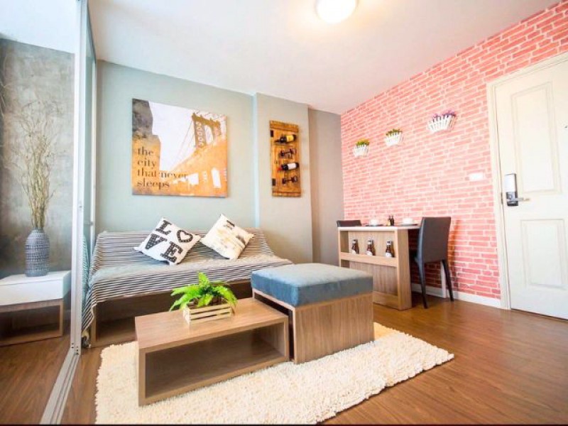 ให้เช่า 11,000 /เดือน*ขาย 2.7 ล้านบาท* D Condo Nim - ดี คอนโด นิมคอนโดติด เซ็นทรัล เฟสติวัลเชียงใหม่มีทางเดินเชื่อมเข้าห้าง เดินได้สะดวกปลอดภัย.ขนาด 30 ตร.ม. ชั้น 5 วิวสระน้ำ• ห้องครัว• เคาน์เตอร์ครัว + ระเบียง• เฟอร์นิเจอร์ครบ + เครื่องใช้ไฟฟ้าพร้อม(ทีวี ตู้เย็น และเครื่องซักผ้า เครื่องปรับอากาศ เครื่องทำน้ำอุ่น โต๊ะทานอาหาร)ไม่รับสัตว์เลี้ยงไม่รับผู้สูบบุหรี่.สิ่งอำนวยควา