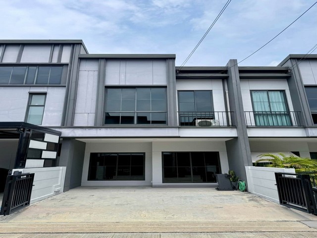 รหัสC7306 ทาวน์โฮม 2ชั้น ตกแต่งพร้อมอยู่ย่านสายไหม หมู่บ้านเวิร์ฟ สายไหม #ForRent  #ให้เช่า ทาวน์โฮม 2ชั้น ตกแต่งพร้อมอยู่ย่านสายไหม หมู่บ้านเวิร์ฟ สายไหม ที่ดิน 16.9 ตารางวา  พื้นที่ใช้สอย 105 ตารางเมตร2 ห้องนอน 2 ห้องน้ำ 2 ที่จอดรถบ้านตกแต่งพร้อมอยู่- แอร์ 2 ตัว- ที่นอน- โต๊ะทานข้าว- ตู้เย็น- เครื่องซักผ้า- ราวตากผ้า- ซิ้งค์ล้างจาน- เครื่องทำน้ำอุ่นสิ่งอำนวยความสะดวกในโครงการ