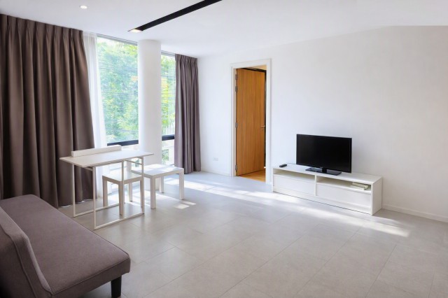 The Nest Ploenchit ห้องมุม ชั้น2 41ตร.ม. Central Embassy 325 ม.BTSเพลินจิต 320ม. ลด 35% ซอยนายเลิศ คอนโด 1นอน 1น้ำ  และโรงพยาบาลบำรุงราษฎร์ 850 ม. ใกล้ปาร์คนายเลิศ ราคาเช่าเพียง 19,998 บาทต่อเดือนCentral Embassy 325m. BTS PhloenChit 320m. 35% Discount Soi NaiLert 1Bed Condo 1Bath at The Nest Ploenchit Corner Unit on the 2nd Floor 41 sq.m.,  Central Embassy325m. and 850 m. from Bumrungrad Hospital, near Nai Lert Park, available for only 19,998 baht per monthซอยนายเลิศ แขวงลุมพินี เขตปทุมวัน กรุงเทพมหานคร41 ตร.ม. 41 sq.m.รายละเอียดอาคารThe Nest Ploenchit คอนโด Low Rise ใจกลางเพลินจิต โครงการสู