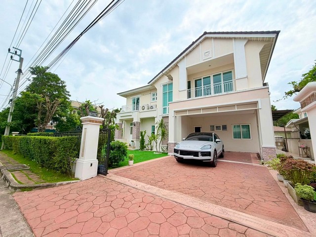 P778 ให้เช่าบ้านเดี่ยว หมู่บ้าน เพอร์เฟค มาสเตอร์พีซ พระราม9 Perfect Masterpiece Rama 9 ตกแต่งสวย พร้อมอยู่อาศัย ใกล้ Stamford International University (Rama 9 Campus)ราคา 98,000 บาท/เดือน สัญญาขั้นต่ำ 1 ปีติดต่อ คุณช่อผกา โทร 0616198565 LINE 0616198565สำรอง LINE 0812523279 ส่งลิ้งก์ไว้ได้เลย-ให้เช่าบ้านเดี่ยว หมู่บ้านเพอร์เฟคมาสเตอร์พีซ พระราม9 Perfect Masterpiece Rama 9-ที่ดินขนาด 120 ตารางวา-พื้นที่ใช้สอย 288 ตารางเมตร-3 ห้องนอน 4 ห้องน้ำ-1 ห้องแม่บ้าน 1 ห้องน้ำ�