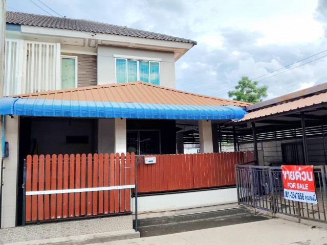 รหัส  #PJ.00015-2569#1).โครงการ: พฤกษาวิลล์62/22).ที่ตั้ง: ถนน นิมิตใหม่3). ทาวน์เฮ้าส์2ชั้น 42ตรว.4).จำนวนห้อง: 3ห้องนอน/2ห้องน้ำ/2ห้องครัว/1ห้องโถง/ด้านข้างรอบตัวบ้านกว้างขวางเหมาะทำสวนครัว,3ที่จอดรถ5).ทาวเฮ้าส์ 2 ชั้น ตัวบ้านภายในสวยงามพร้อมอยู่ พร้อมแอร์/เฟอร์ ตกแต่งต่อเติมด้านข้างและครัว เหมาะอยู่อาศัยเป็นครอบครัว -โครงการหมู่บ้านติด ถนนสายหลักนิมิตใหม่ถนนเมน กว้าง -ภายในโคร