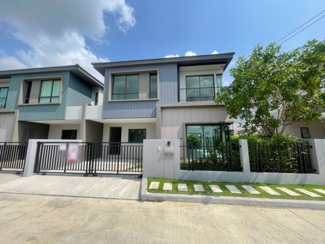 AOM 3149ขายบ้านแฝดอารมณ์บ้านเดี่ยว-venue-id-westgate-เวนิว-ไอดี-เวสต์เกต-ต-บางแม่นาง-อ-บางใหญ่-จ-นนทบุรีขายบ้านแฝดอารมณ์บ้านเดี่ยว! Venue ID Westgate (เวนิว ไอดี เวสต์เกต)พื้นที่กว้าง ฟังก์ชันครบ 4 ห้องนอน 4 ห้องน้ำ ตอบโจทย์ทุกเจเนอเรชัน ทำเลทองย่านบางใหญ่ เดินทางสะดวก ใกล้ทางด่วน รถไฟฟ้า และเซ็นทรัลเวสต์เกต บ้านสภาพสวย บรรยากาศดี เงียบสงบเป็นส่วนตัวรายละเอียดทรัพย์โครงการ: เวนิว ไอ�
