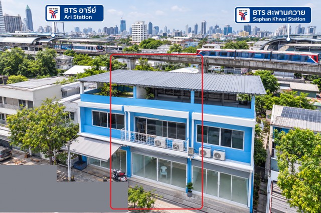 BTS สะพานควาย 915 ม.  ทำโรงแรมได้ ร้านอาหารได้ BTSอารีย์ 1.8กม. จดทะเบียนได้ 3 ชั้น 14,998 บาทต่อเดือน 3นอน 2 ห้องน้ำ ใกล้ ใกล้มหาวิทยาลัยหอการค้าไทย 800 ม. ขนาด 21 ตร.วา 241 ตร.ม. ทำเลอินทามระ 7-14 รัชดา สุทธิสาร พญาไท เหมาะสำหรับสำนักงาน ธุรกิจ ร้านอาหาร หรือกิจการที่ต้องการจดทะเบียนBTS SaphanKhwai915m  a hotel restaurant business registration BTS Ari 1.8km  3 Storey Home Office with 3 Bedrooms and 2 Bathrooms 14,998 baht per month located  and 800 m from University of the Thai Chamber of Commerce. Offering 21 Sq.wah of land and 241 Sq.m. of usable space in Inthamar
