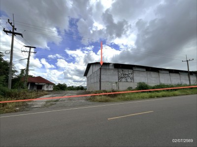 ขาย บ้านเดี่ยว/ทาวน์เฮ้าส์/คอนโด โกดัง เลย  ถนน สายบ้านศรีภูธร - บ้านห้วยพิชัย (ลย.2024) ตำบล ปากชม อำเภอ ปากชม จังหวัด เลย ราคา  11,334,000   บาท  ( ราคาต่อรองได้ )  รายละเอียดทรัพย์ -  เนื้อที่ 12-1-7.00 ไร่  พื้นที่ใช้สอย 800 ตร.ม. -  บ้านหันไปทางทิศ ตะวันตกเฉียงเหนือ  พิกัดทรัพย์ : https://maps.app.goo.gl/4snkJpm4CSCbddxA9   สถานที่ใกล้เคียง   -สนามกอล์ฟไทยเอเวอเวอเรสต์ กอล์ฟคลับปากชม -วัดศรีภูธร -โรงเรียนปากชมวิทยา  �