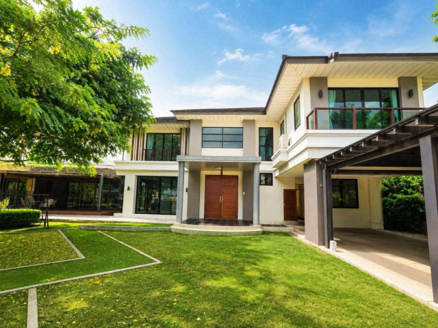 ???? ที่ตั้ง: โซน GREENERY N’JOY LIVING โครงการ ณุศาศิริ ซิตี้ ถนนพระราม 2 (กม15) ต.บางน้ำจืด อ.เมืองสมุทรสาคร จ.สมุทรสาครรายละเอียด-4 ห้องนอน 5 ห้องน้ำ-ทิศใต้-เนื้อที่ 261.1 ตร.ว.-เรือนรับรอง-ค่าส่วนกลาง ตร.ว.ละ 25 บาท เท่ากับเดือนละ 6,527.50 บาทสิ่งอำนวยความสะดวก-ระบบรักษาความปลอดภัย-คลับเฮาส์-ที่จอดรถ-ฟิตเนส / ยิม-สระว่ายน้ำ-สวนขนาดย่อมสถานที่ใกล้เคียง-รร.นานาชาตินอริช-โรงพยาบาลพานาซี พระรา�