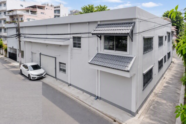 พหลโยธิน50-54 สายไหม บ้านเดี่ยว 2 ชั้นให้เช่า 4นอน BTSสะพานใหม่ 898ม.  North Bangkok University  จอดรถ 6คัน  264 ตร.ม.69 ตร.ว.  29,998บาท/เดือน 2 น้ำ ใกล้เทคโนโลยีสยามบริหารธุรกิจ 250 ม. และ ม.นอร์ทกรุงเทพ 550 ม. ขนาดที่ดิน พื้นที่ใช้สอยทำเลสะพานใหม่ เดินทางสะดวก  ใกล้แหล่งชุมชน วัด  ตลาด โรงพยาบาล  รถไฟฟ้า BTS  และสิ่งอำนวยความสะดวกครบครัน เหมาะสำหรับพักอาศัยระยะยาว Phahonyothin50-54 SaiMai 4bed BTS SaphanMai 898m. North Bangkok University  6Parking 2-story house for rent in 2