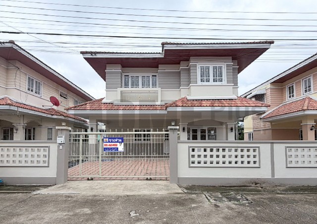 บ้านเดี่ยว 2 ชั้น หมู่บ้าน เฟื่อง สุข 2 ลำ โพที่ตั้ง :  ตำบล ลำโพ อำเภอบางบัวทอง นนทบุรี 11110รายละเอียดทรัพย์ บ้านเดี่ยว 2 ชั้น 3 นอน  3 น้ำ Renovate สวยซอยกว้าง เงียบสงบเนื้อที่ 64 ตร.ว. พื้นที่ใช้สอย 185 ตรม.ห้องนอน 3 ห้อง ห้องน้ำ 3 ห้อง จอดรถในบ้าน 4 คันหน้าบ้านหัน ทิศเหนือสถานที่ใกล้เคียงโรงเรียนสารสาสน์วิเทศบางบัวทองโรงพยาบาลเกษมราษฎร์โรงพยาบาลบางบัวทองเซ็นทรัลเวสเกตโลตัส