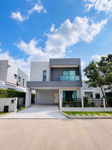 HJ164 ให้เช่าบ้านเดี่ยว 2 ชั้น โครงการ เซนโทร บางนา เฟส 1 (Centro Bangna Phase 1) ตกแต่งสไตล์ Modern Minimal สวยงามลงตัว Fully Furnished พร้อมเข้าอยู่ บ้านตำแหน่งความเป็นส่วนตัวสูง ไม่มีบ้านฝั่งตรงข้าม หน้าบ้านหันทิศใต้รับลมธรรมชาติ โปร่งสบายตลอดปีราคาเช่า 70,000 บาทต่อเดือนสัญญาเช่า ขั้นต่ำ 1 ปี (พร้อมเข้าอยู่ทันที)ราคารวมสิทธิประโยชน์พิเศษรวมค่าส่วนกลางเรียบร้อยแล้วบริการดูแลสวนเดือนละ 1 ครั�