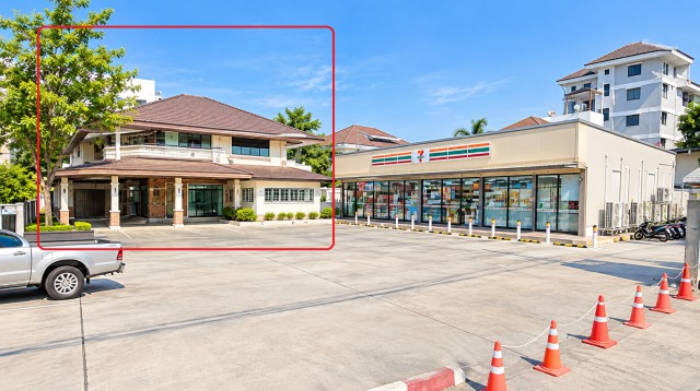 น้ำไม่ท่วม สุกี้ตี๋น้อย รัชดา18 440ม. 5น้ำ 150ตร.ว. 274ตร.ม.MRTสุทธิสาร 950ม. คฤหาสน์เดี่ยว 2ชั้น 5นอน  พร้อมพื้นที่จอดรถ ใกล้ตลาดจันทร์หุ่นบำเพ็ญ 850 ม.รร.นานาชาติ และศูนย์การค้า เหมาะสำหรับพักอาศัย หรือทำโฮมออฟฟิศ เดินทางสะดวก เชื่อมต่อถนนหลักหลายสาย รถไฟฟ้า และทางด่วนได้ง่ายรวดเร็ว 59,998-64,999 บาท/เดือนNo flooding. Suki Teenoi Ratchada 18 440m. 5bath. 150-sq.wa. MRT Sutthisan 950m. Mansion 5bed 274sq.m. and includes parking space. It is situated near Chan Hun Bamphen Market 850m. international schools and shop