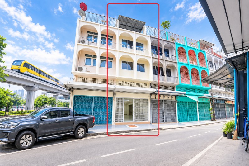 รพ.เวชธานี โรงแรม ให้เช่าอาคารพาณิชย์ 4 ชั้น ลาดพร้าว103–113 18ตร.ว.  280ตร.ม. ฟังก์ชัน 3–4นอน 3น้ำ  MRTบางกะปิ 598 ม. ลุมพินี เซ็นเตอร์ ลาดพร้าว 111 21,999B-MVejthani Hospital Hotel 4-Storey Commercial Building for Rent on Lat Phrao 103–113, featuring 18 sq.wah of land and 280 sq.m. of usable space, with 3-4beds  3baths. Conveniently located near MRT Bang Kapi, Lumpini Center Lat Phrao111 Ideal for offices, clinics, retail businesses, and service operations. 21,999B-Mถนนลาดพร้าว 103–113 แขวงคลองจั่น เขตบางกะปิ กรุงเทพมหานครรับชมวิดีโออาคารhttps://youtube.com/shorts/EqpbPNzj7e0ขนาด 18 ตร.ว. พื้นที่ใช้สอย 280 ตร.ม.Size 