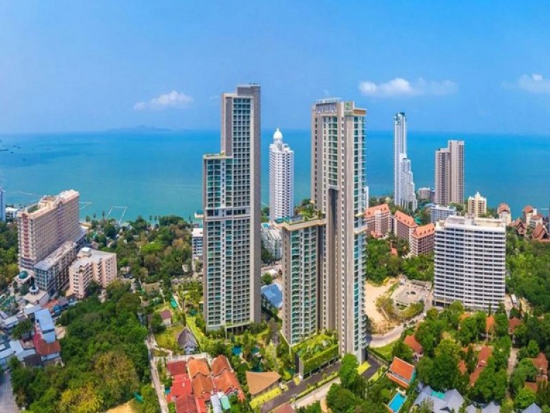 TEL:088-559 5199 คุณเอLine:https://line.me/ti/p/C0eGe0whLXขายคอนโด The Riviera Wongamat Beachคอนโดลักชัวรี ใกล้หาดวงศ์อมาตย์ ห้องรีโนเวทใหม่ พร้อมเข้าอยู่ราคา 3,450,000 บาทค่าโอนกรรมสิทธิ์ 50/50อาคาร A ชั้น 14ห้องมุม เป็นส่วนตัวพื้นที่ 35.4 ตร.ม.1 ห้องนอน 1 ห้องน้ำวิวทะเลและวิวเมืองห้องรีโนเวทใหม่* วอลเปเปอร์ใหม่* ผ้าม่านใหม่* เฟอร์นิเจอร์ใหม่ทั้งห้อง* เครื่องใช้ไฟฟ้าใหม่ทั้งหมด* พร้อมเข้าอยู่ทันทีจุดเด่น* คอนโดระดับล�