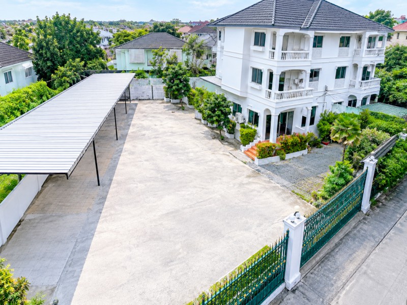 Phothalai Golf Park โฮมออฟฟิศ 3ชั้น 2คูหา 53,999B-M6น้ำติดตั้งลิฟต์ได้ 9นอน นวมินทร์ 109-113 ใกล้โรงเรียนเลิศหล้าเกษตรนวมินทร์ 698 ม.  101 ตร.ว. 490 ตร.ม.  2Shophouse Units Home Office 9Beds Nawamin 109–113 Phothalai Golf Park 3Storey 53,999 B-M 6Baths near Lertlah Kaset-Nawamin School 698m. 101 sq.wah. and 490 sq.m. in the Nawamin 109 to 113 area, ideal for offices, companies, studios, or businesses requiring spacious and flexible working space Elevator installation is possible.ถนนประเสริฐมนูธรรม แขวงนวมินทร์ เขตบึงกุ่ม กรุงเทพมหานคร101 ตร.ว. 490 ตร.ม.101 sq.wah. 490 sq.m.ให้เช่าโฮมออฟฟิศ 3 ชั้น 2 คูหา ทำเลนวมินทร์ 109 ถึ�