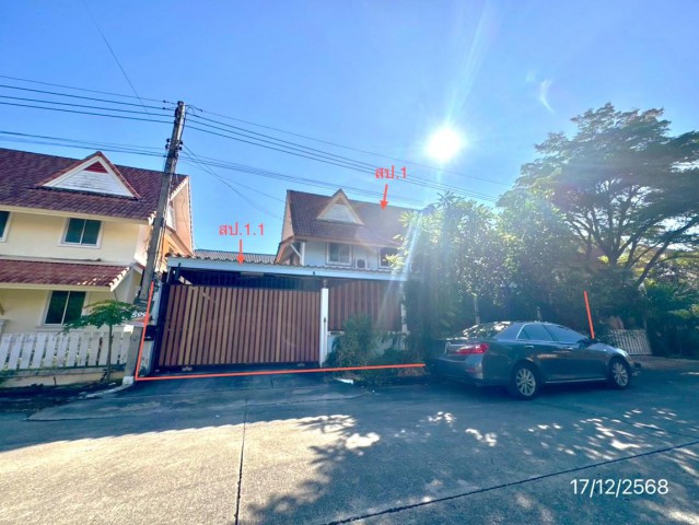 ขายบ้านเดี่ยวปทุมธานี โครงการ เก้าพอเพียง     ซอย ภายในโครงการ ถนน เลียบคลองรังสิตประยูรศักดิ์ ตำบล ลำผักกูด อำเภอ ธัญบุรี จังหวัด ปทุมธานี  ราคาโปรโมชั่น  1,836,000  บาท    ลดจาก  2,500,000   บาท ราคาโปรโมชั่นตั้งแต่วันที่ 1 กรกฎาคม 2569 – 30 กันยายน 2569  รายละเอียดทรัพย์ -  เนื้อที่ 54.00 ตร.ว.   พื้นที่ใช้สอย 279.75 ตร.ม. -  2 ห้องนอน 2 ห้องน้ำ  -  1 ที่จอดรถ  -  บ้านหันไปทางทิศ ตะวันตก   พิกัดทรัพย์ :  https://maps.app.