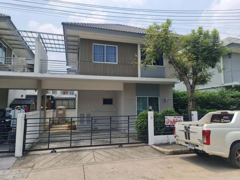 ขายด่วน! ที่ดิน 36 ตร.ว. บ้านกลาง ปทุมธานี ราคา 4 ล้านบาททำเลที่ตั้ง : 153/148 เพอร์เฟคเพลสรังสิต 2 อำเภอเมืองปทุมธานี ตำบลบ้านกลาง จังหวัดปทุมธานี 12000พิกัด : 2H25+92C ตำบล บ้านกลาง อำเภอเมืองปทุมธานี ปทุมธานี ขนาดพื้นที่ :  36 ตารางวารายละเอียดทรัพย์- เนื้อที่ 36 ตารางวา- พื้นที่ประมาณ 106 ตารางเมตร- ตำบลบ้านกลาง อำเภอเมืองปทุมธานี จังหวัดปทุมธานี- เหมาะสำหรับสร้างบ้านพักอาศัย หรื