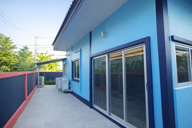 ปราจีนบุรี นิคม304 ต่อเติมหลังคาโรงจอดรถ ให้เช่าบ้านเดี่ยว 2นอน ท่าตูม 950ม. 49 ตร.ว. 180ตร.ม.ท่าตูม ศรีมหาโพธิ น้ำไม่ท่วมสูง 5ม.6,499บาท 1น้ำ โรงแรม เดอะ ปาร์ค 304 อบต.Prachinburi, 304 Industrial Park – 1.2 km. The floodwaters did not rise to a height of 5 meters. Extend the roof of the carport. For Rent Single house 2beds ThaTum SriMahaPhot Prachinburi 304 Industrial Estate 6,499Baht 1bath near The Park 304 Hotel and Thatoom Subdistrict Administrative Office within 1 km. Landsize 49sq.wah 180sq.m.VDOhttps://youtube.com/shorts/EUppe2NJxREถนนท่าตูม ตำบลท่าตูม อำเภอศรีมหาโพธิ จังหวัดปราจีนบุรีขนาด 49 ตร.ว. พื้นที่ใ�