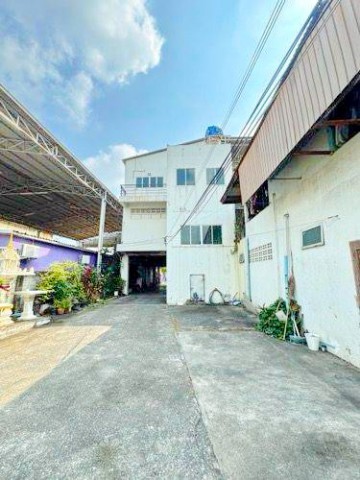 พหลโยธิน 64-79 สนามบินดอนเมือง 1ไร่ ออฟฟิศ 550ตร.ม. โกดังเก็บของพร้อมออฟฟิศ  ใกล้แยกลำลูกกา 500 ม. 44,998 บาท/เดือน ะโรงจอดรถ บนที่ดิน มีเฟอร์ฯบางส่วน และแอร์ ทำเลติดถนนพหลโยธิน เหมาะสำหรับคลังสินค้า ธุรกิจขนส่ง  และสำนักงาน เดินทางง่าย ใกล้ตลาดสี่มุมเมือง 600 ม.รพ.สถานศึกษา สนามบินดอนเมือง และรถไฟฟ้า เชื่อมต่อกรุงเทพฯ และปทุมธานีได้สะดวก DonMueang Airport 1-rai 550sq.m. Warehouse Phahonyothin Rd 64-79  with office and parking a