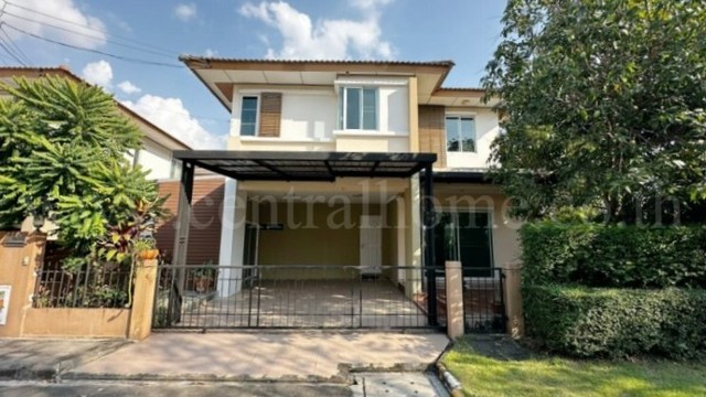 รหัสทรัพย์ : 7094บ้านเดี่ยว ฮาบิเทีย ราชพฤกษ์ หลังริม ต่อเติมแล้ว ราคาถูกสุดในโครงการที่ตั้ง&nbsp;:&nbsp;ตำบลบางคูวัด อำเภอเมืองปทุมธานี จังหวัดปทุมธานี 12000รายละเอียดทรัพย์&nbsp;- บ้านเดี่ยว 2 ชั้น เนื้อที่ 51.90 ตารางวา พื้นที่ใช้สอย 156 ตารางเมตร&nbsp;- 3 ห้องนอน, 3 ห้องน้ำ, 1&nbsp;ห้องครัว, 1&nbsp;ห้องรับแขก,&nbsp;1 ห้องอเนกประสงค์, 2 ที่จอดรถ- เครื่องปรับอากาศ 4 เครื่อง, เครื่องทำน้ำอุ่น, ปั๊มน้ำ + แท