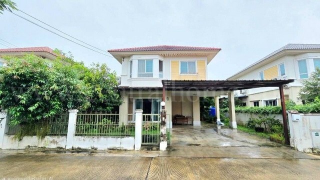 รหัสทรัพย์&nbsp; N1630บ้านเดี่ยว โครงการ ชวนชื่น กรีนบาวด์ บรรยากาศในโครงการน่าอยู่มากที่ตั้ง : ถนนกรุงเทพฯ-ปทุมธานี ตำบลบางคูวัด อำเภอเมืองปทุมธานี จังหวัดปทุมธานี 12000รายละเอียดทรัพย์- บ้านเดี่ยว 2 ชั้น, ขนาดพื้นที่ 62.3 ตารางวา, พื้นที่ใช้สอย 160 ตารางเมตร&nbsp;- 3 ห้องนอน, 3 ห้องน้ำ, 1 ห้องรับแขก, 2 ที่จอดรถ-&nbsp;สภาพแวดล้อมดี สะอาด สิ่งอำนวยความสะดวกครบครัน- ฟรีแอร์ 3 เครื่อง,เครื�
