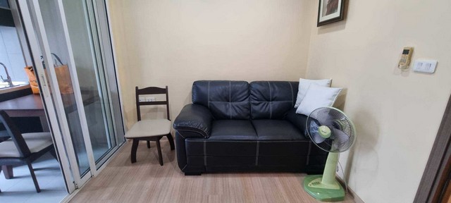 ขาย คอนโด เดอะ เบสท์ แจ้งวัฒนะ (The Base Chaengwattana) ขนาด 30.03 ตร.ม. 1 นอน 1 น้ำ ราคา 2,000,000 บาทคอนโดทำเลแจ้งวัฒนะ ขนาดกำลังดี เหมาะสำหรับอยู่อาศัยหรือซื้อเพื่อการลงทุน เดินทางสะดวก ใกล้รถไฟฟ้า ห้างสรรพสินค้า และแหล่งอำนวยความสะดวกสำคัญรหัสทรัพย์ C10075รายละเอียดทรัพย์• ขนาด 30.03 ตร.ม.• 1 ห้องนอน 1 ห้องน้ำ• ห้องมือสอง• ราคาขาย 2,000,000 บาทสถานที่ใกล้เคียง• รถไฟฟ้าสายสีชมพู• เซ็นทรัล แจ้งวั�