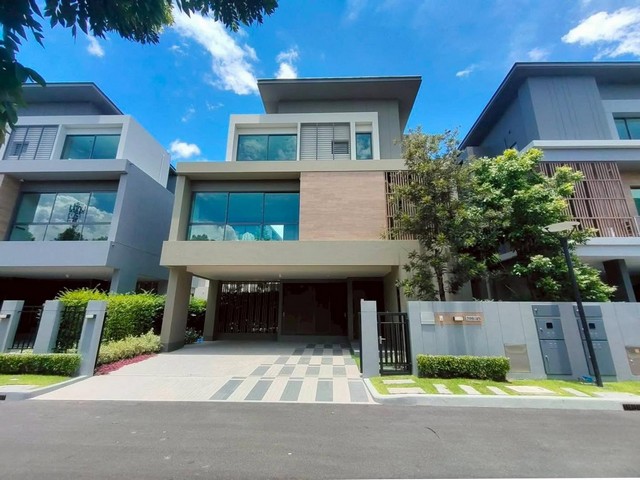 ขายบ้านเดี่ยว 3 ชั้น พร้อมลิฟท์  451 ตร.ม. โครงการแกรนด์ บางกอก บูเลอวาร์ด ราชพฤกษ์-พระราม 5 บ้านมือหนึ่ง ไม่เคยมีคนเข้าอยู่ ใกล้นานาชาติร่วมฤดี *** ราคาขาย 29.9 ล้านบาท ติดต่อ:: ชยา โทร/ID Line:: 0942823961   Link Line:: https://line.me/ti/p/3xFA1An8Kcรหัส# T26-1354บ้านเดี่ยว 3 ชั้น พร้อมลิฟท์  โครงการแกรนด์ บางกอก บูเลอวาร์ด ราชพฤกษ์-พระราม 5 ๐ บ้านมือหนึ่ง ไม่เคยมีคนเข้าอยู่๐ โครงการปิดการขายแล้ว ไม่มีบ้านใหม่จากโค�