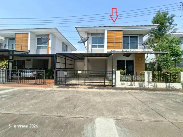ขายบ้านเดี่ยวเมืองสมุทรสาคร โครงการ เซ็นเต้    ซอย ภายในโครงการ ถนน พระรามที่ 2 ตำบล บางกระเจ้า อำเภอ เมืองสมุทรสาคร จังหวัด สมุทรสาคร  ราคา  3,513,000    บาท  ( ราคาต่อรองได้ )  รายละเอียดทรัพย์ -  เนื้อที่ 41.30 ตร.ว.   พื้นที่ใช้สอย 155.41 ตร.ม. -  3 ห้องนอน 2 ห้องน้ำ  -  1 ที่จอดรถ  -  บ้านหันไปทางทิศ  ใต้  พิกัดทรัพย์ :  https://maps.app.goo.gl/wNn8uA7JvfZoDzYo7  สถานที่ใกล้เคียง   - ดูโฮม สาขามหาชัย - โรงพยาบาลวิภาราม สมุทร�