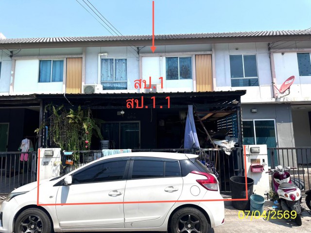 ขายทาวน์เฮ้าส์ปทุมธานี โครงการ บ้านพฤกษา 111 (รังสิต-บางพูน2)     ซอย รังสิต-ปทุมธานี 43 ถนน รังสิต-ปทุมธานี   ตำบล บางพูน อำเภอ เมืองปทุมธานี จังหวัด ปทุมธานี  ราคา  1,650,000   บาท  ( ราคาต่อรองได้ )  รายละเอียดทรัพย์ -  เนื้อที่ 17.20 ตร.ว.   พื้นที่ใช้สอย 103.74 ตร.ม. -  3 ห้องนอน 2 ห้องน้ำ  -  1 ที่จอดรถ  -  บ้านหันไปทางทิศ ตะวันออกเฉียงใต้  พิกัดทรัพย์ : https://maps.app.goo.gl/WhCPajEJu8D8eg4P7  สถานที่ใกล้เคียง   - สถานีรถไฟรั