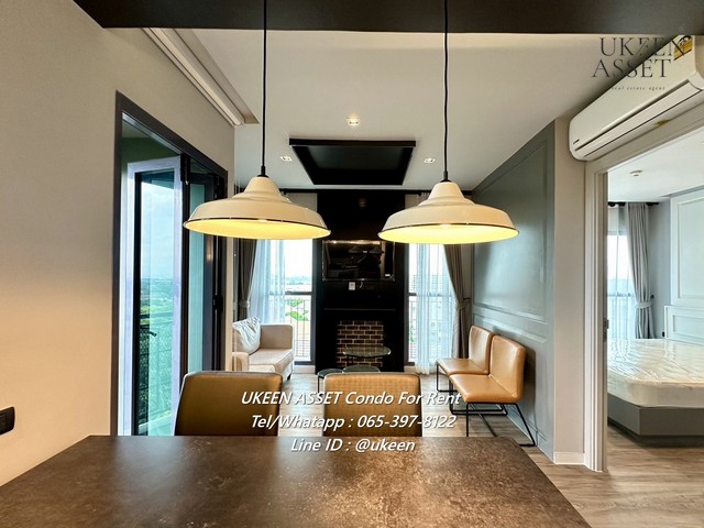 ให้เช่า Chamonix Condo ศรีราชา ขนาด: 35 ตร.ม.  ???? ราคาเช่า: 10,000 บาท/เดือน  คอนโดติดม.เกษตร เดินทางเพียง 5 นาที รายละเอียดห้อง: - ทิศใต้  - ชั้น 4 สิ่งอำนวยความสะดวกภายในห้อง:- ตู้เย็น  - แอร์ห้องรับแขกและห้องนอน  - เครื่องทำน้ำอุ่น  - ครัวบิ้วอิน + เครื่องดูดควัน  - Smart TV  - ตู้เก็บรองเท้า  - ไมโครเวฟ  ส่วนกลาง: - สระว่ายน้ำ  - ฟิตเนสแอร์  - ซาวน่า  - เกมส์และที่นั่งพักผ่อน  - ที่จอดรถ 70%  - รปภ. 24 ชม.  - ระบบคี�