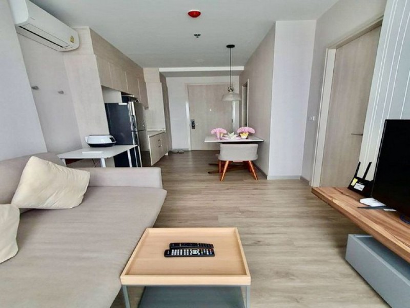 TEL:088-559 5199 คุณเอLine:https://line.me/ti/p/C0eGe0whLXให้เช่า KEEN CONDO ศรีราชา ห้องสวย ติดสุขุมวิท ขนาด 41 ตร.ม. พร้อมเข้าอยู่ ทำเลใจกลางศรีราชาค่าเช่า 25,000 บาท/เดือนมัดจำ 2 เดือน - ล่วงหน้า 1 เดือนชั้น 33 วิวเมือง / ทะเลขนาด 41 ตร.ม.ห้องกว้าง โปร่ง อยู่สบายดีไซน์ทันสมัย*เดินทางสะดวก ใจกลางเมืองศรีราชาสิ่งอำนวยความสะดวกภายในโครงการ* สระว่ายน้ำ* ฟิตเนส* ระบบรักษาความปลอดภัย 24 ชั่วโมง* ที่จอดรถ* พื้นที่ส่ว�