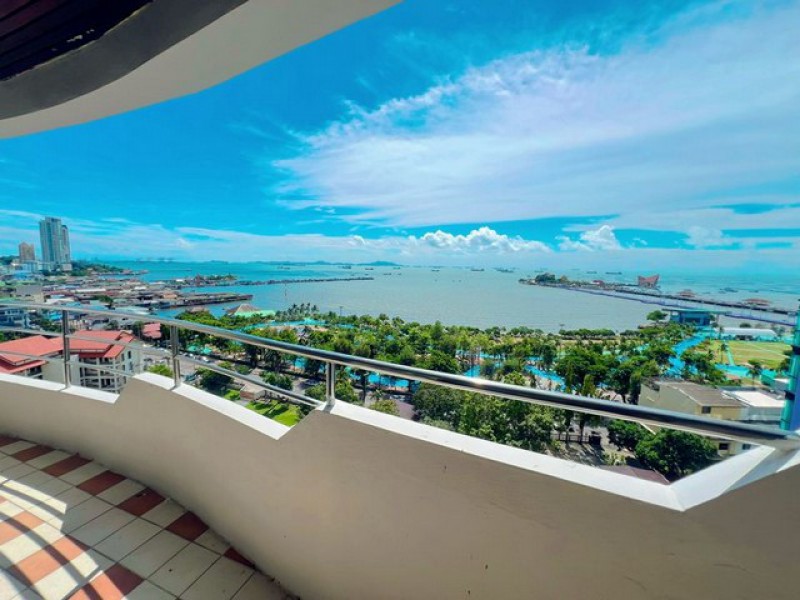 TEL:088-559 5199 คุณเอLine:https://line.me/ti/p/C0eGe0whLXขายคอนโด Eastern Tower ศรีราชา (ขายตามสภาพ)ห้องใหญ่ วิวทะเลพาโนรามา ทำเลใจกลางศรีราชา ราคาคุ้มที่สุดในโครงการราคาขาย 3,500,000 บาทค่าโอนคนละครึ่ง (50:50)พื้นที่ 93 ตารางเมตร2 ห้องนอน 2 ห้องน้ำระเบียงขนาดใหญ่วิวทะเลพาโนรามา 180 องศาPet-Friendlyทำเล* ใจกลางศรีราชา* ใกล้โรงพยาบาลสมเด็จพระบรมราชเทวี ณ ศรีราชา* ใกล้โรงพยาบาลสมิติเวช ศรีราชา* ใกล้โรงเรียนอัสสัมชัญ ศ�