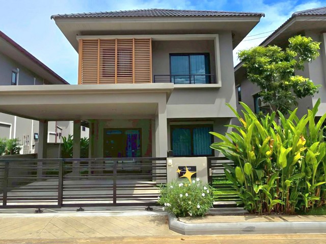 บ้านเดี่ยว2ชั้น ให้เช่า สุขาภิบาล2 #บ้านเช่าประเวศ กรุงเทพบ้านเดี่ยว2ชั้น•42ตารางวา•3 ห้องนอน•3 ห้องน้ำ•แอร์4ตัว•เฟอร์นิเจอร์+เครื่องใช้ไฟฟ้า ทีวี ตู้เย็น เครื่องซักผ้า•เตา+อู๊ด ซิ้งค์•จอดรถได้ 2 คันถนน สุขาภิบาล2 ต. บางพลี ใหญ่ อ. บางพลี จ. สมุทรปราการ 10540ทำเลใกล้ห้างเมกาบางนา, สนามบินสุวรรณภูมิ,และเส้นวงแหวนกาญจนาภิเษก, สามารถเดินทางได้สะดวก และเข้า-ออกได้หลาย