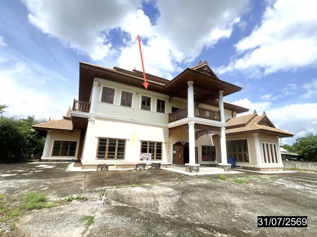 ขายบ้านเดี่ยว ชัยภูมิ ถนน สายบ้านขี้เหล็กน้อย - ปรางค์กู่ ตำบล ในเมือง อำเภอ เมืองชัยภูมิ จังหวัด ชัยภูมิ  ถนน สายบ้านขี้เหล็กน้อย - ปรางค์กู่ ตำบล ในเมือง อำเภอ เมืองชัยภูมิ จังหวัด ชัยภูมิ  ราคาโปรโมชั่น 9,461,000 บาท    ลดจาก 12,452,000 บาท  ราคาโปรโมชั่นตั้งแต่วันที่ 1 กรกฎาคม 2569 – 30 กันยายน 2569  รายละเอียดทรัพย์ -  เนื้อที่ 717.10 ตร.ว.  พื้นที่ใช้สอย 852 ตร.ม. -  7 ห้องนอน 7 ห้องน้ำ  -  1 ที่จอดร�