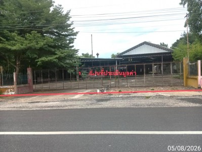 ขาย บ้านเดี่ยว/ทาวน์เฮ้าส์/คอนโด โกดัง เชียงใหม่  ถนน สายเชียงใหม่ - ฮอด (ทล.108) ตำบล สบเตี๊ยะ อำเภอ จอมทอง จังหวัด เชียงใหม่  ราคา  38,022,000   บาท  ( ราคาต่อรองได้ )  รายละเอียดทรัพย์ -  เนื้อที่ 8-0-27.00 ไร่  พื้นที่ใช้สอย 3,472 ตร.ม. -  บ้านหันไปทางทิศ ตะวันออก  พิกัดทรัพย์ : https://maps.app.goo.gl/yVjrsvwbCGHc96PVA  สถานที่ใกล้เคียง   -ตลาดนัดวันเสาร์(กาดเสาร์) -สะพานดงหาดนาค-หนองปลาสวาย -โรงเรียนบ้านหาดนาค -วัดหาด�