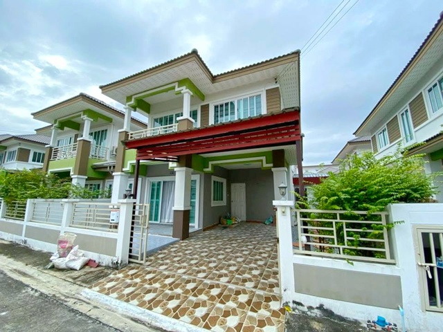 ตลาดสดนิคมบางปู บางปูนคร-พุฒสี โลตัส แพรกษา 800ม.3 แอร์ ให้เช่าบ้าน 2 ชั้นพร้อมสวน และสนามหญ้า 42ตร.วา. 162ตรม. 11,998 B-M รร.สุขเจริญผลแพรกษา 1.1 กม.วิวริมคลองบ่อทอง ร่มรื่น น่าอยู่ 3 นอน 2 น้ำ หาของกินง่าย ใกล้แหล่งท่องเที่ยว เมืองโบราณ ทางด่วนบางนา-เทพารักษ์-พระราม 2 ใหญ่มาก BTS ศรีนครินทร์ 4.7กม.3 Aircon angpoonNakhon Phutsi Lotus Phraeksa 800m. BTS Srinakarin 4.7km. 2-story detached house Bang Pu Industrial Estate fresh marketfor rent with garden and lawn 42sq.wa. 162sq.m. 11,998 B-M. Phraeksa area Sukcharoenphon Phraeksa School 1.