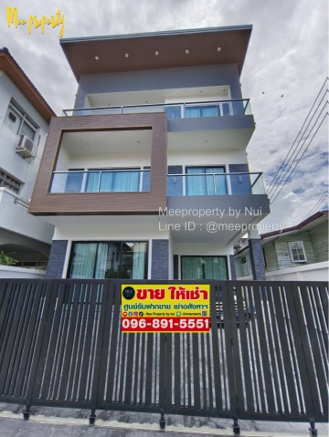 #ขาย / ให้เช่า บ้านเดี่ยว 3 ชั้น สุขุมวิท 65 — เอกมัย บ้านสร้างตามแบบ | Fully Furnished | ทำเลใจกลางเมืองที่หายาก!จากบ้านออกถนนสุขุมวิทเพียงประมาณ 600 เมตร และเชื่อมต่อทั้งเอกมัย–พระโขนงได้สะดวก  BTS เอกมัยและ BTS พระโขนงอยู่ในระยะใกล้ และ Gateway Ekamai อยู่ราว 1.3 กม. จุดเด่นที่ต้องรีบดู!บ้านสร้างตามแบบ ไม่ใช่บ้านโครงการทั่วไปที่ดิน 50 ตร.ว.พื้นที่ใช้สอย 330 ตร.ม.   หน้าบ้านหันทางทิศใต้4 ห้องน�