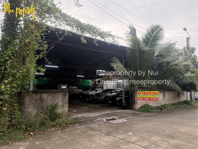 ใครกำลังหาที่ดินสร้างบ้าน หรือทำออฟฟิศย่านปากเกร็ด…หยุดดูแปลงนี้ก่อน! ที่ดิน 80 ตร.ว. ปากเกร็ด ใกล้เมืองทองธานีด่วน! ราคาพิเศษ เพียง 3 ล้านบาทถ้วน! ที่ดิน ถมแล้ว + ล้อมรั้วเรียบร้อยพร้อมปลูกสร้างได้ทันที ไม่ต้องเสียเวลาถม ไม่ต้องเริ่มต้นใหม่!ซอยพระแม่มหาการุณย์ 10/4/2ถนนติวานนท์ ต.บ้านใหม่ อ.ปากเกร็ด จ.นนทบุรีพิกัดแผนที่https://maps.app.goo.gl/tpPwGw9JikdiLTPCAจุดเด่นที่ทำให้แปลงนี้น�