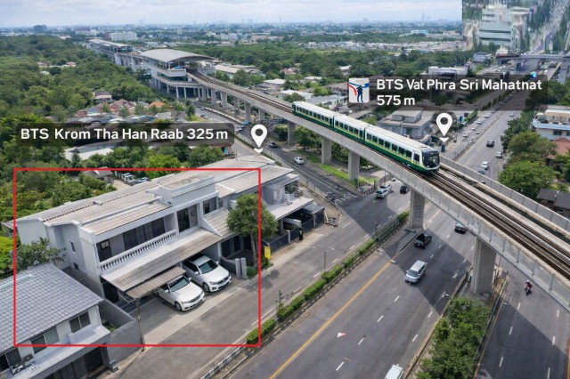 ทาวน์โฮม 2 ชั้น พหลโยธิน 51–59 ขนาด 3–4นอน ใกล้ BTS กรมทหารราบที่ 11 เพียง 325 ม. และ BTS วัดพระศรีมหาธาตุ 575 ม. ที่ดิน 33 ตร.ว. พื้นที่ใช้สอย 200 ตร.ม. เหมาะอยู่อาศัย ทำโฮมออฟฟิศ และจดทะเบียนบริษัท ค่าเช่า 24,998 บาทต่อเดือน2-Story Townhome on Phahonyothin Road, Soi 51–59, featuring 3–4 bedrooms and 4 bathrooms. Only 325 m from BTS 11th Infantry Regiment and 575 m from BTS Wat Phra Sri Mahathat. Land area 33 sq.wah, usable area 200 sq.m. Ideal for residential living, a home office, or company registration. Monthly rent 24,998 Baht.ถนนพหลโยธิน ซอย 51–59 แขวงอนุสาวรีย์ เขตบางเขน กรุงเท