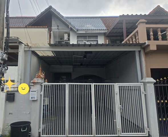 ให้เช่าทาวน์เฮ้าส์2ชั้น  #บ้านเช่าดอนเมือง สรงประภา•พื้นที่20ตรว.•2ห้องนอน 2ห้องน้ำ•1ห้องโถงนั่งเล่น•1ห้องครัว•เฟอร์นิเจอร์บางส่วน•แอร์2ตัวจอดรถ1คัน อยู่โครงการ ดอนเมืองวิลล่า ถ.สรงประภา แขวงสีกัน เขตดอนเมือง  กรุงเทพฯ10210- เดินทางเข้า-ออกเมืองได้สะดวก ใกล้ทางด่วนศรีสมาน และ ทางยกระดับ โทลเวย์เชื่อมต่อไปเส้นรังสิต และ นนทบุรี ได้สะดวก- ใกล้สนามบินดอนเมือง แ�