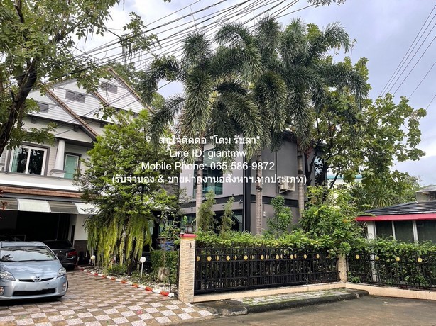 DSL-831สนใจติดต่อ: โดม รัชดา (Exclusive Contract)โทร: 065-586-9872ไลน์ไอดี: 0655869872 หรือ giantmw หรือ @yem0202nFacebook: https://bit.ly/3vdegO8Fanpage: https://bit.ly/488TrlD.ขายบ้านเดี่ยวหรู 2 ชั้น (3 หลัง) ถ.พัฒนาการ 136.9 ตร.ว. 5 น 5 น้ำ 4 จอดรถ (ห่าง ซ.ทองหล่อ 10 นาที), ราคา 54 ล้านบาท.รายละเอียดทรัพย์:1. ขายบ้านเดี่ยวหรู 2 ชั้น (3 หลัง) ตั้งอยู่ ถ.พัฒนาการ บนเนื้อที่ 136.9 ตร.ว. มีพื้นที่ใช้สอย 500 ตร.ม. ขนาด 5 ห้องนอน 5 ห้องน้ำ และสามารถจอดรถในบ้านได้ 4 คัน (หน้าบ้านได้อีก 2 �