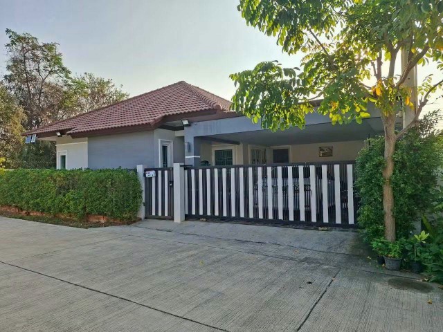 AOM 3215บ้านเดี่ยวชั้นเดียว | มาบประชัน พัทยา  ทำเล: มาบประชัน ล่าง 3/2 บ้านทำเลดี บรรยากาศร่มรื่น ใกล้อ่างเก็บน้ำมาบประชัน รายละเอียดบ้าน  บ้านเดี่ยวชั้นเดียว ที่ดิน 50.3 ตารางวา  พื้นที่ดิน 201.2 ตารางเมตร  3 ห้องนอน  2 ห้องน้ำ ราคาเพียง 3.59 ล้านบาท (3,590,000 บาท)ติดต่อขอรูปและรายละเอียดเพิ่มเติม  สนใจนัดชมสถานที่จริงContact  TEL/LINE คุณต๋อม 081-925-2443          TEL/LINE        086-542-7078WhatsApp : +66 81 925 2443อสังหาริมทรัพย์ ยินดี