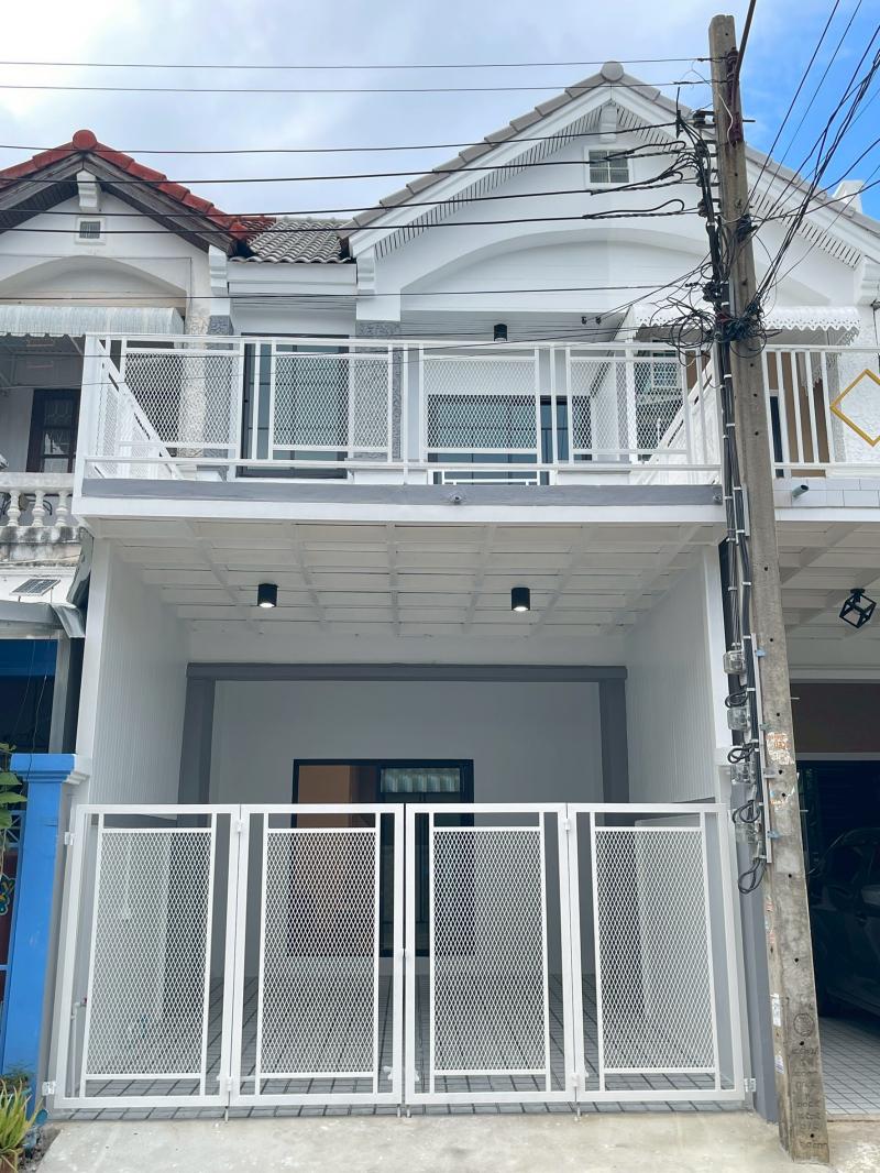 RealEstate 905-52 ราชพฤกษ์วิลล่า รัตนาธิเบศร์ WAN0204ขายด่วน! ทาวน์เฮาส์ 2 ชั้น หมู่บ้านบุศรินทร์ ซอยบ้านกล้วย-ไทรน้อย โครงการคุณภาพจากแลนด์แอนด์เฮ้าส์ (L&H) สภาพดี พร้อมเข้าอยู่ ที่ตั้ง หมู่บ้านบุศรินทร์ ซอยบ้านกล้วย-ไทรน้อย อำเภอบางบัวทอง จังหวัดนนทบุรี ขนาดที่ตั้งเนื้อที่ดิน 20.5 ตารางวา รายละเอียดทรัพย์ฟังก์ชันบ้าน: 3 ห้องนอน / 2 ห้องน้ำ / 1 ที่จอดรถในบ้านการตกแต่ง: ต่อเติมห�