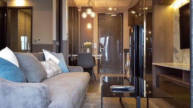1 Bedroom Condo for Rent at Ashton Asoke next to MRT Sukhumvit and BTS AsokeLocation: Ashton Asoke, Sukhumvit 21 (Asoke Road), Khlong Toei Nuea, Watthana, BangkokContact Aekachai (Aui)T. 089-799-5598Line ID : @auiauiaui001 (add @ in front)Room details- 1 bedroom- Size 36 sqm- 29th floor with city view- Fully furnished- Ready to move inRental- 33,000 THB per monthNearby- MRT Sukhumvit 20 m- BTS Asoke 230 m- Terminal 21 350 m- Easy access to EmQuartier and The EmporiumProject facilities- Semi outdoor swimming pool and kids pool- Fitness, jacuzzi, sauna and steam room- Rooftop garden, lounge and library- Co-working and meeting room- 24 hour security, CCTV and key card access- Car parking
