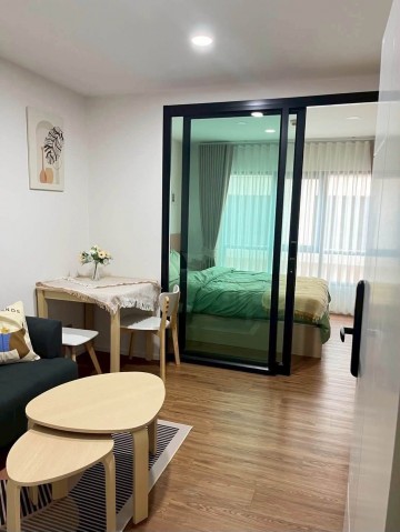 Studio Condo for Rent at Alive Sukhumvit 76 near BTS SamrongLocation: Alive Sukhumvit 76, Samrong, Phra Pradaeng, Samut PrakanContact Aekachai (Aui)T. 089-799-5598Line ID : @auiauiaui001 (add @ in front)Room details- Studio with bedroom area- Size 28 sqm- 5th floor, low rise building- Fully furnished- TV, air conditioner, refrigerator, microwave, electric stove with hood, washing machine and water heaterRental- 9,500 THB per month including common fee- Deposit 2 months and 1 month advanceNearby- BTS Samrong 1.1 km- Imperial World Samrong 0.7 km- Mit Udom Kindergarten 240 mProject facilities- Swimming pool and garden- Fitness- Co-working space and party hall- 24 hour security and CCTV- Car parking