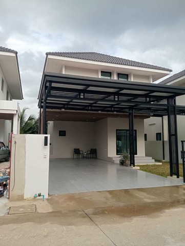 ราคาเริ่มต้นเพียง 3.08 ล้าน #โซนหนองจ๊อม – #สันทราย บ้านสร้างใหม่สไตล์ Modern Contemporary มีพื้นที่รอบบ้าน พร้อมจัดสวนได้ตามต้องการ เดินทางสะดวก ใกล้แหล่งชุมชน ร้านอาหาร มหาวิทยาลัย และห้างสรรพสินค้ารายละเอียดบ้านที่ดินเริ่มต้น 56 ตร.ว.พื้นที่ใช้สอยประมาณ 136 ตร.ม.3 ห้องนอน3 ห้องน้ำ1 ห้องครัว1 ห้องรับแขกรายการของแถมฟรีค่าโอนกรรมสิทธิ์ ณ ราคาซื้อขายจริงฟรีมิเตอร์น้ำและไฟฟ�