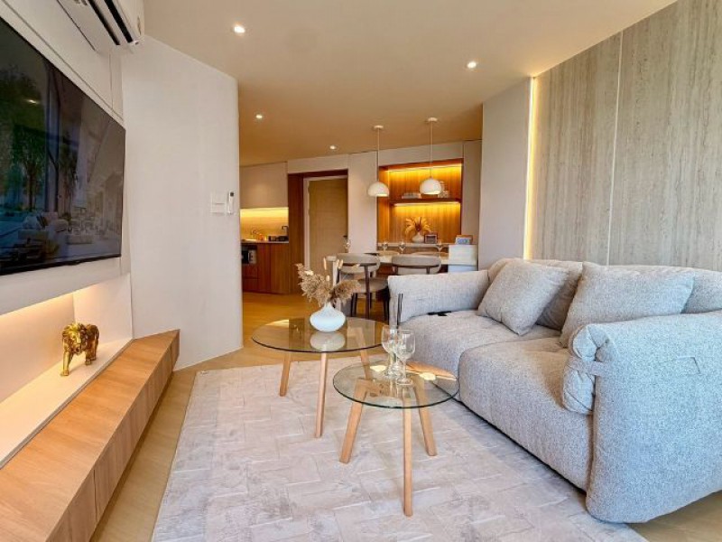 ขาย 5.95 ล้านบาท*Hillside 3 Condo (2 ห้องนอน)ฮิลล์ไซด์ 3 คอนโด ถ.นิมมาน ซอย 8วิวเมืองเชียงใหม่ มีโควต้าต่างชาติ .รายละเอียดห้อง• 2 ห้องนอน 2 ห้องน้ำ• พื้นที่ใช้สอย 85 ตารางเมตร• ชั้น 9 วิวเมืองเชียงใหม่และนิมมานแบบพาโนรามา• เฟอร์นิเจอร์ครบ• เครื่องปรับอากาศ 3 เครื่อง• Smart TV 55 นิ้ว• เครื่องซักผ้าและอบผ้าในตัว• เตาอบ• เครื่องดูดควัน• Digital Door Lock.ห้องวิวเมืองเชียงใหม่และนิมมานแบบพาโนราม