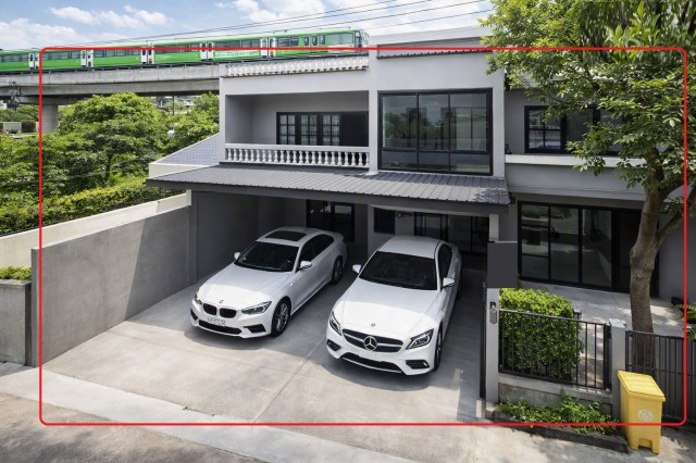 เหมาะสำหรับอยู่อาศัย ทำโฮมออฟฟิศ พหลโยธิน ซอย 51–59 ทาวน์โฮม 2 ชั้น 3–4นอน 4น้ำ ใกล้ BTS กรมทหารราบที่ 11 เพียง 325 ม. และ BTS วัดพระศรีมหาธาตุ 575 ม. พื้นที่ดิน 33 ตร.ว. พื้นที่ใช้สอย 200 ตร.ม.เปิดสำนักงาน และจดทะเบียนบริษัทได้ ค่าเช่า 23,998 บาทต่อเดือน ทำเลศักยภาพ เดินทางสะดวก เชื่อมต่อถนนพหลโยธินและรถไฟฟ้าสายสีเขียวon Phahonyothin Road, Soi 51–59, Spacious 2-Story Townhome  3–4 Bedrooms and 4 Bathrooms. Conveniently Located 325 m from BTS 11th Infantry Regiment Station and 575 m from BTS Wat
