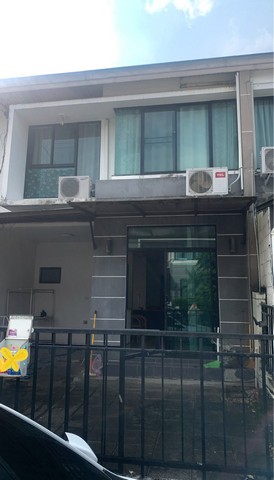 รูปแบบทาวน์เฮ้าส์2ชั้น  ให้เช่า #บ้านเช่ารามคำแหง / มีนบุรีโครงการมีเพียง 155 ยูนิต19ตารางวา3ห้องนอน 2ห้องน้ำแอร์4ตัวเฟอร์นิเจอร์ตามรูปอยู่ถนน ถนนราษฎร์พัฒนา (ซอยมิสทีน) แขวง เขต มีนบุรี กรุงเทพ10510ใกล้แหล่งช้อปปิ้งและไลฟ์สไตล์: รายล้อมด้วยสิ่งอำนวยความสะดวก เช่น เพียวเพลส, บิ๊กซี, โลตัส มีนบุรี, โฮมโปร, ไทวัสดุ และแฟชั่นไอส์แลนด์ ,ตลาดน้ำขวัญเรียมใกล้สถานศึกษาแ�
