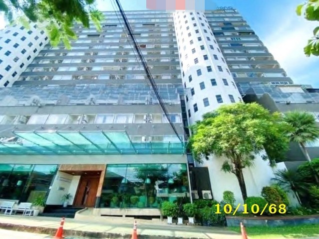 ขาย คอนโด แหลมทอง คอนโดเทล   ซอยเก้ากิโล 2 ถนนเก้ากิโล ตำบลศรีราชา อำเภอศรีราชา ชลบุรี  ราคา 2,288,000 บาท ( ราคาต่อรองได้ )  รายละเอียดทรัพย์ -  เนื้อที่ - ตารางวา  พื้นที่ใช้สอย 44 ตารางเมตร -  1 ห้องนอน 1 ห้องน้ำ  -  1 ที่จอดรถ  -  คอนโดหันไปทางทิศ  พิกัดทรัพย์ :   https://maps.app.goo.gl/PoefM6x9a75zbT7NA  สถานที่ใกล้เคียง   - โฮมโปร ลาดพร้าว - บิ๊กซี เอ็กซ์ตร้า ลาดพร้าว 2 - ยูเนี่ยนมอลล์ - เซ็นทรัล ลาดพร้าว รหัสทรัพ�