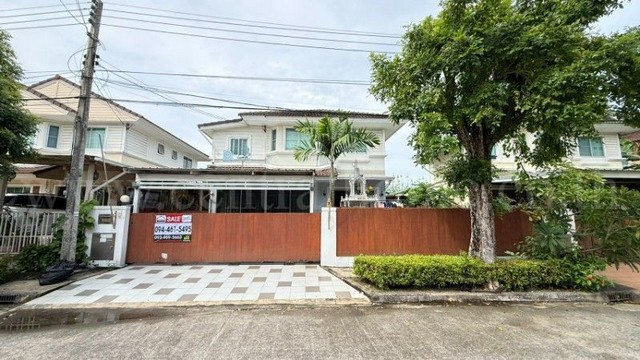 รหัสทรัพย์ : N1308บ้านเดี่ยว พฤกษ์ลดา 2 รังสิต คลอง 4 :&nbsp;Prueklada 2 Rangsit - Klong 4ที่ตั้ง : ถนนพระองค์เจ้าสาย&nbsp;ตำบลลาดสวาย&nbsp;อำเภอลำลูกกา จังหวัดปทุมธานี 12150รายละเอียดทรัพย์&nbsp;- บ้านเดี่ยว 2 ชั้น เนื้อที่ 53.2 ตารางวา&nbsp;พื้นที่ใช้สอย&nbsp;158&nbsp;ตารางเมตร- 5 ห้องนอน, 2 ห้องน้ำ, 1 ห้องนั่งเล่น, 1 ห้องครัว, 2 ที่จอดรถ- ข้างบนต่อเติมห้องเพิ่ม เป็นห้องนอนเด็กเล็ก หรือห้องพระ- ข้างล่างต่อเติมห้องเพิ่ม เ�