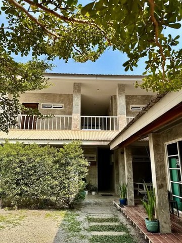 #โซนสุเทพ – #หลังมช. ลดพิเศษจาก 9.8 ล้าน เหลือเพียง 8.5 ล้าน | บ้านวิวเขา #ติดคณะเกษตร มช. แม่เหียะบ้านทำเลพิเศษในโซนหลังมหาวิทยาลัยเชียงใหม่ รายล้อมด้วยธรรมชาติ วิวเขา และแหล่งท่องเที่ยวแนว Slow Life เหมาะสำหรับอยู่อาศัยเอง พร้อมต่อยอดเป็น บ้านพักให้เช่า / โฮมสเตย์ / คาเฟ่ / ธุรกิจขนาดเล็ก หรือซื้อไว้เป็นทรัพย์สินลงทุนระยะยาวรายละเอียดทรัพย์ที่ดิน 94.6 ตร.ว. | พื้นที่ใช้�